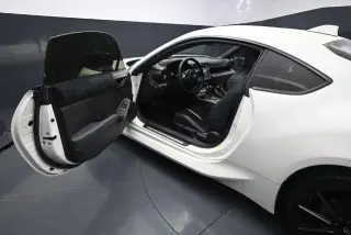 Toyota GR86 2024 Premium 2dr Coupé 6A