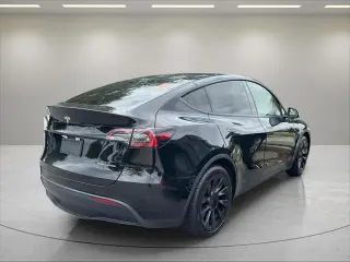 Tesla Model Y 2024 AWD 4dr Crossover