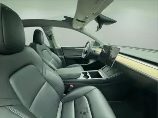 Tesla Model Y 2024 AWD 4dr Crossover