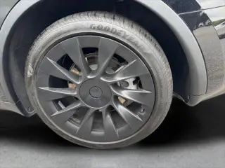 Tesla Model Y 2024 AWD 4dr Crossover