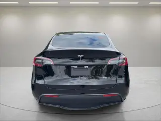 Tesla Model Y 2024 AWD 4dr Crossover