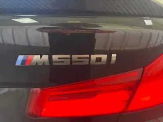 BMW Serie 5 2019 AWD M550i xDrive Sedán 4 puertas