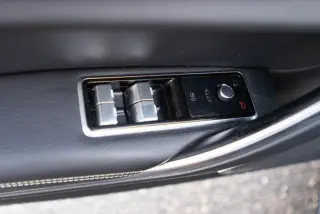 Jaguar XF 2023 AWD P300 R-Dynamic SE 4dr Sedán