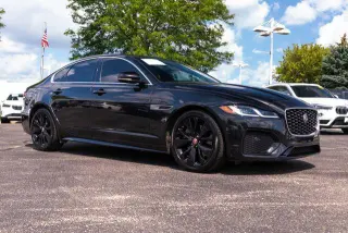 Jaguar XF 2023 AWD P300 R-Dynamic SE 4dr Sedán