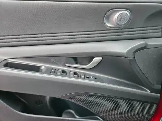 Hyundai ELANTRA 2025 SEL Convenience Sedán 4 puertas