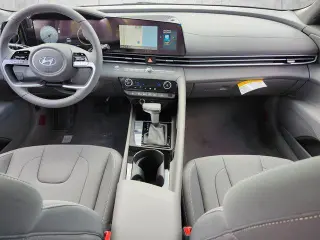 Hundai ELANTRA 2025 SEL Convenience 4dr Sedan