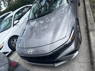Hundai Elantra 2024 SEL 4dr Sedan