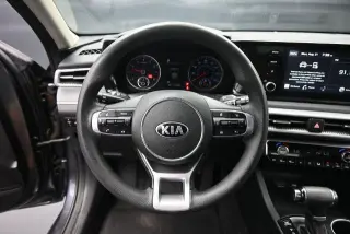 Kia K5 2021 LXS 4dr Sedán