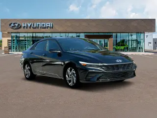 Hyundai ELANTRA 2025 SEL Sport Sedán de 4 puertas