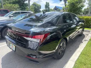 Hyundai ELANTRA 2021 SEL Sedán de 4 puertas