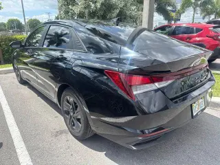 Hyundai ELANTRA 2021 SEL Sedán de 4 puertas