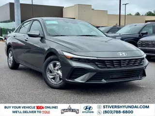 Hyundai ELANTRA 2026 SE Sedán de 4 puertas