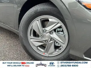 Hyundai ELANTRA 2026 SE Sedán de 4 puertas