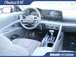 Hyundai ELANTRA 2024 SE Sedán de 4 puertas