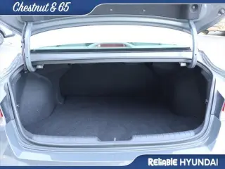 Hyundai ELANTRA 2024 SE Sedán de 4 puertas