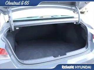 Hyundai ELANTRA 2024 SE Sedán de 4 puertas