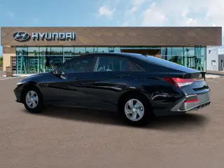 Hyundai ELANTRA 2024 SE Sedán de 4 puertas