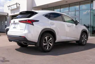 Lexus NX 300 2020 AWD Crossover de 4 puertas