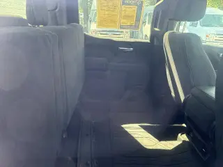Chevrolet Silverado 1500 2019 4x4 Custom Trail Boss cabina doble de 4 puertas y caja corta de 5.8 pies