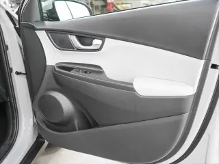 Hyundai KONA 2023 SEL Crossover de 4 puertas