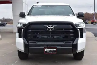 Toyota Tundra 2026 4x4 SR 4dr CrewMax Cab Pickup SB