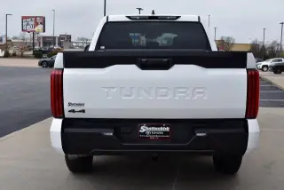 Toyota Tundra 2026 4x4 SR 4dr CrewMax Cab Pickup SB