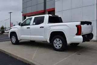 Toyota Tundra 2026 4x4 SR 4dr CrewMax Cab Pickup SB
