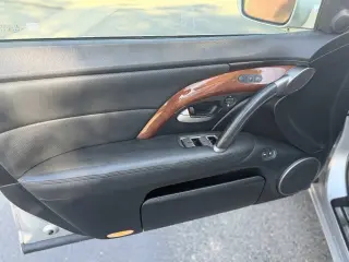 2005 Acura RL