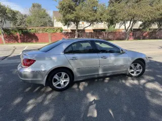 2005 Acura RL
