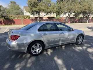 2005 Acura RL