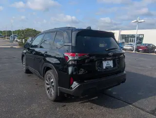 Subaru Forester 2025 AWD Touring Híbrido 4p Crossover