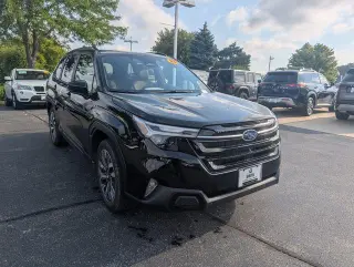 Subaru Forester 2025 AWD Touring Híbrido 4p Crossover