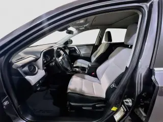 Toyota RAV4 2018 AWD XLE SUV de 4 puertas