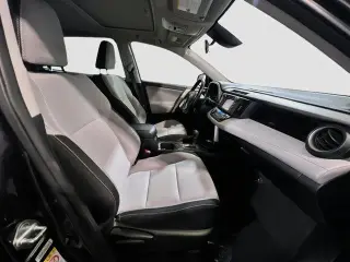 Toyota RAV4 2018 AWD XLE SUV de 4 puertas