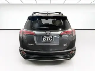 Toyota RAV4 2018 AWD XLE SUV de 4 puertas