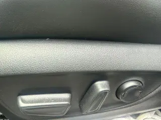 Toyota RAV4 Híbrido 2025 AWD XLE Premium 4dr SUV