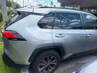 Toyota RAV4 Híbrido 2025 AWD XLE Premium 4dr SUV