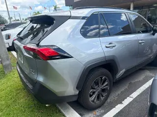 Toyota RAV4 Híbrido 2025 AWD XLE Premium 4dr SUV