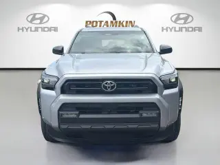 Toyota 4Runner 2025 4x4 SR5 4 puertas SUV