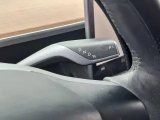Tesla Model Y 2023 Tracción Total Gran Autonomía de 4 puertas