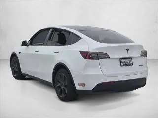 Tesla Model Y 2023 Tracción Total Gran Autonomía de 4 puertas