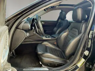 Alfa Romeo Giulia 2019 AWD Ti 4dr Sedán