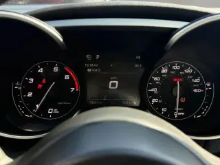 Alfa Romeo Giulia 2019 AWD Ti 4dr Sedán