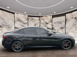 Alfa Romeo Giulia 2019 AWD Ti 4dr Sedán