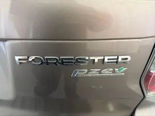 Subaru Forester 2016 Tracción en las cuatro ruedas (AWD) 2.5i Premium 4 puertas vagoneta transmisión variable continua (CVT)