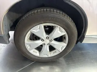 Subaru Forester 2016 Tracción en las cuatro ruedas (AWD) 2.5i Premium 4 puertas vagoneta transmisión variable continua (CVT)