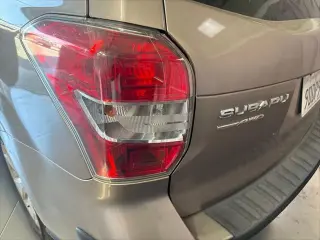 Subaru Forester 2016 Tracción en las cuatro ruedas (AWD) 2.5i Premium 4 puertas vagoneta transmisión variable continua (CVT)