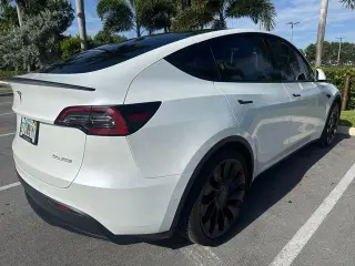 Tesla Model Y 2022 AWD Performance Crossover de 4 puertas