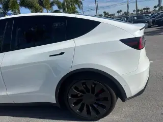 Tesla Model Y 2022 AWD Performance Crossover de 4 puertas
