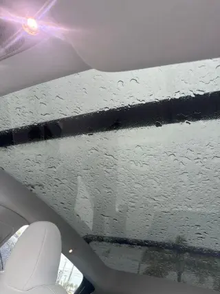 Tesla Model Y 2025 Tracción Integral Gran Autonomía de 4 puertas
